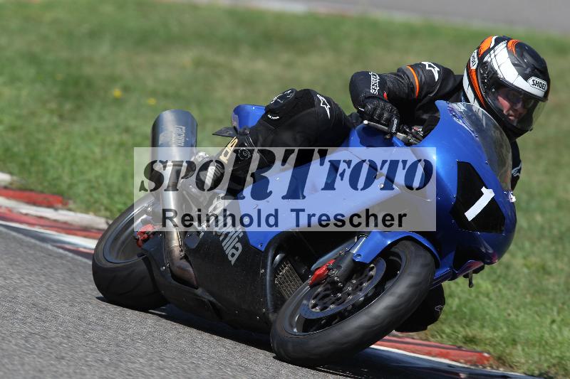 Archiv-2022/57 29.08.2022 Plüss Moto Sport ADR/Einsteiger/1